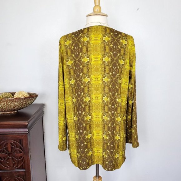 Linea Tie Dye Printed Pullover Blouse Top With Tassel Ties NWOT Size M - Picture 8 of 11